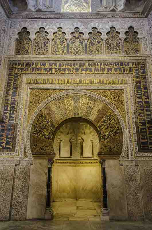 Córdoba 050 - Mezquita Catedral - interior - Mihrab.jpg
